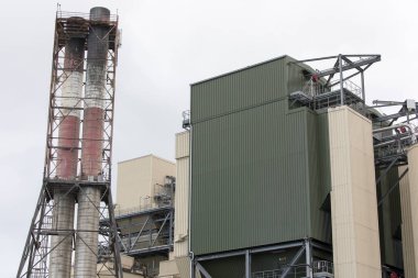 Saint-Andre, Fransa - 19 Ağustos 2022: La Reunion 'daki ünlü Rum içki imalathanesinin dış görünümü 