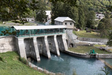 Hughson, İtalya - 18 Eylül 2024: Göl manzarası