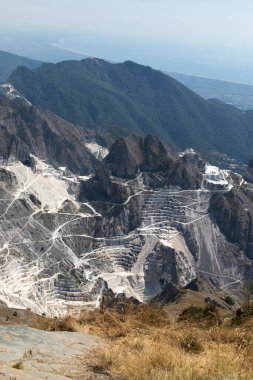İtalya, Carrara 'daki mermer ocağının manzarası 