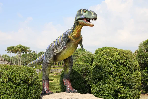 stock image Pattaya,Thailand-January 28,2022:The dinosaurs statue is beautiful for travel in holiday at Nong Nooch Tropical Botanical Garden