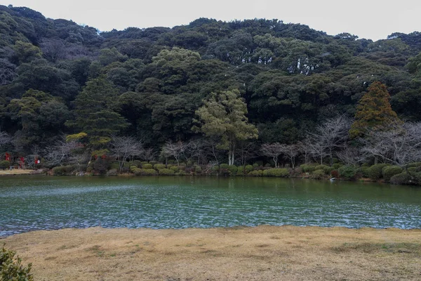 Umi Jigoku蓝水温泉 八大温泉之一是位于日本大田别府旅游胜地的地标 — 图库照片