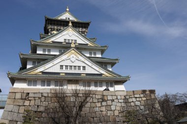 Büyük kaledeki osaka kalesi ve Osaka 'nın en ünlü kalesi.