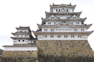 Himeji Beyaz Kalesi Japonya 'da ünlü ve güzeldir.