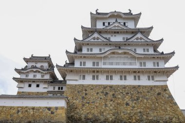 Himeji Beyaz Kalesi Japonya 'da ünlü ve güzeldir.