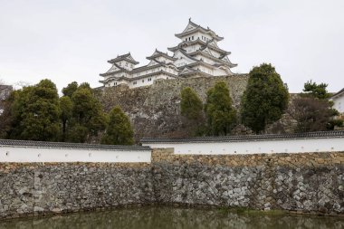 Himeji Beyaz Kalesi Japonya 'da ünlü ve güzeldir.