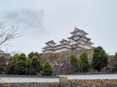 Himeji Beyaz Kalesi Japonya 'da ünlü ve güzeldir.