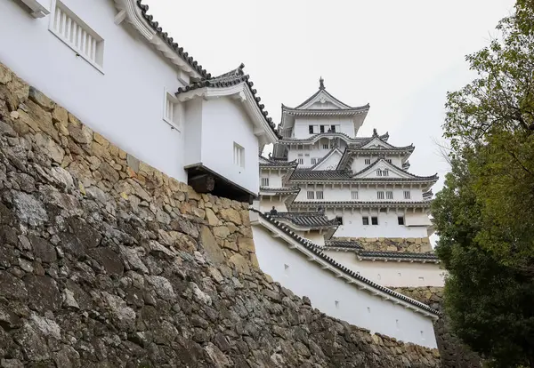Himeji Beyaz Kalesi Japonya 'da ünlü ve güzeldir.
