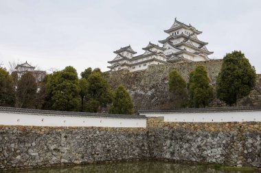 Himeji Beyaz Kalesi Japonya 'da ünlü ve güzeldir.