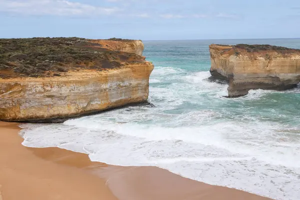 Manzara ve deniz manzarası. Londra Köprüsü 'nün yeri güzel. Büyük Okyanus Yolu Avustralya' nın manzarası güzel.