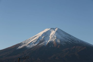 Kışın Kawaguchi Gölü 'nde Fuji Dağı manzarası