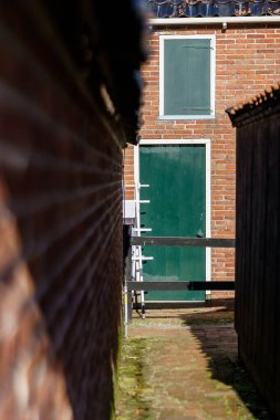 Hollanda 'nın küçük otantik köyünde tipik Hollanda kültürü. Zuiderzeemuseum Enkhuizen