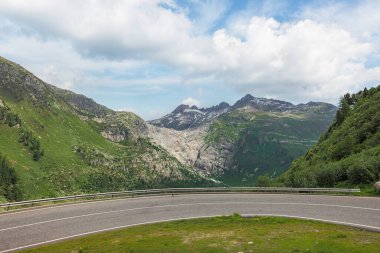 İsviçre Alpleri 'nin güzel dağ manzarası