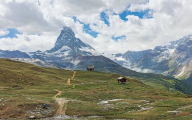 Gornergrat, İsviçre 'deki tren istasyonu. Matterhorn dağı arka planda görünür