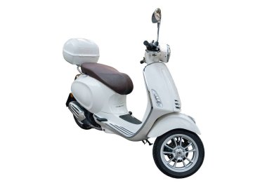 Beyaz arka planda izole edilmiş şirin, beyaz motorlu scooter