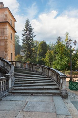 İtalya 'da ortaçağ Villa della Regina' sının güzel mimarisi