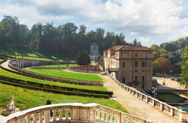 İtalya 'da ortaçağ Villa della Regina' sının güzel mimarisi