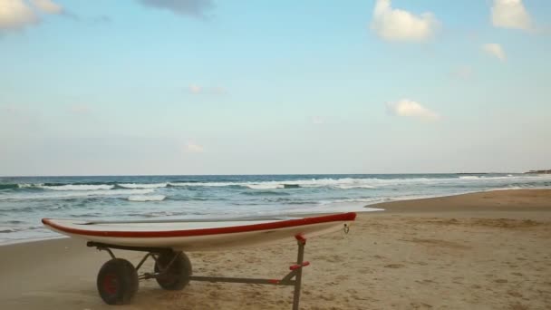 Battello Soccorso Sulla Spiaggia Del Mar Mediterraneo Haifa Israele — Video Stock