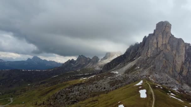 Повітря Безпілотника Гірських Вершин Перевалу Ґіау Доломіти Італія — стокове відео