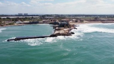 Caesarea Israil 'deki Akdeniz kıyılarından bir İHA' nın hava fotoğrafçılığı.
