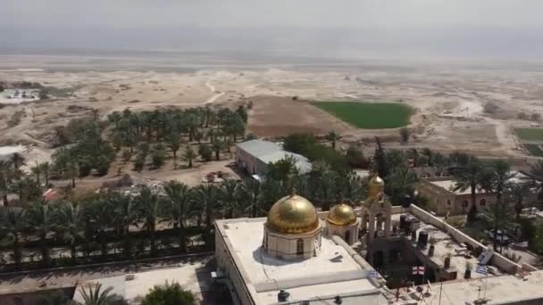 以色列沙漠中的圣格拉西莫斯无人修道院的航空摄影 — 图库视频影像