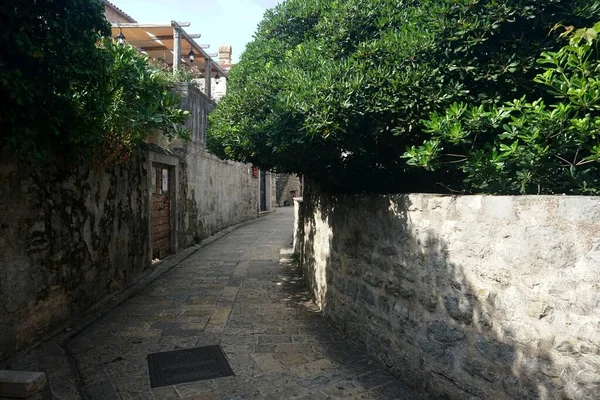 Budva Montenegro Haziran 2023 Karadağ Eski Budva Kenti Dar Sokak — Stok fotoğraf