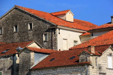 Perast - Karadağ, 20 Haziran 2023: Perast şehir manzarası, yaz boyunca, Kotor Körfezi, Karadağ.