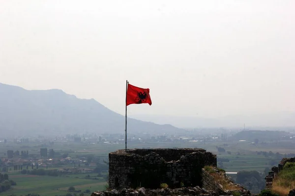Shkoder Arnavutluk Haziran 2023 Arnavutluk Ulusal Bayrağı Eski Şkodra Kalesi — Stok fotoğraf