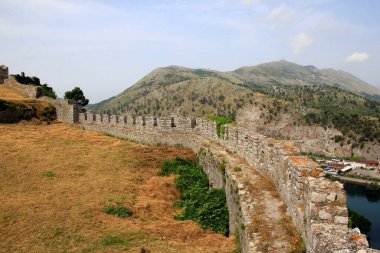Eski Şkodra Kalesi, Rozafa Şatosu Güneşli bir yaz gününde