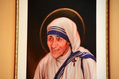 Shkoder, Arnavutluk - 24 Haziran 2023: Meryem Ana Teresa di Kalküta 'nın Portresi, Aziz Stephen Katedrali, Şkoder, Arnavutluk