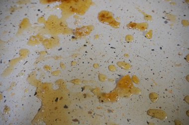  Bal damlası, baloncuklu bal dokusu. Bal işleme                              