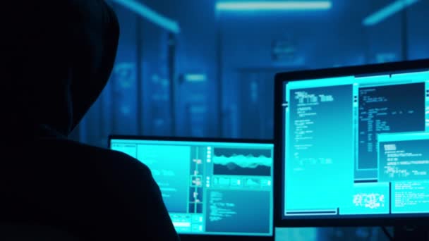 Datorhackare Hoodie Obskyrt Mörkt Ansikte Begreppet Hacker Attack Virus Infekterad — Stockvideo