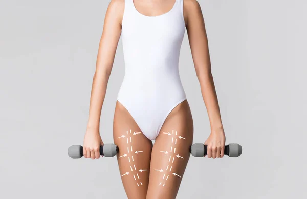フィット そしてスポーティな水着で美しい女性 スポーツ ダイエット 健康と美容のコンセプト — ストック写真