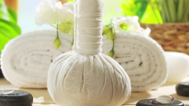 Spa Background Candles Flowers Massaging Stones Herbal Balls Concept Massage — Vídeo de stock