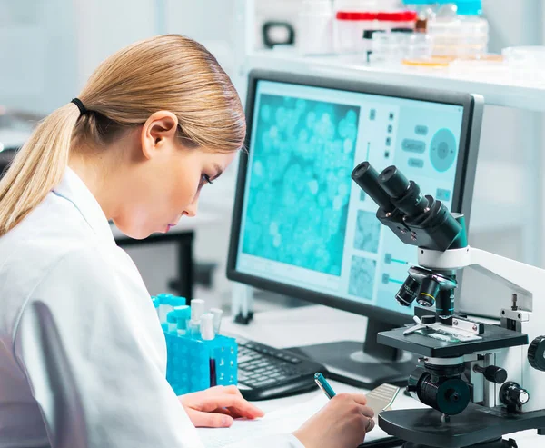Professional Scientist Working Vaccine Modern Scientific Research Laboratory Genetic Engineer — Foto Stock