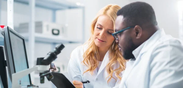 Team Professional Scientists Working Vaccine Modern Scientific Research Laboratory Genetic — Stockfoto