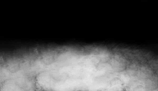 黑漆漆的背景上冒着烟雾气或蒸汽抽象纹理 — 图库照片