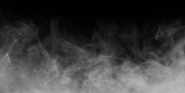 黒い背景に抽象的な煙の質感 暗闇の中の霧 — ストック写真