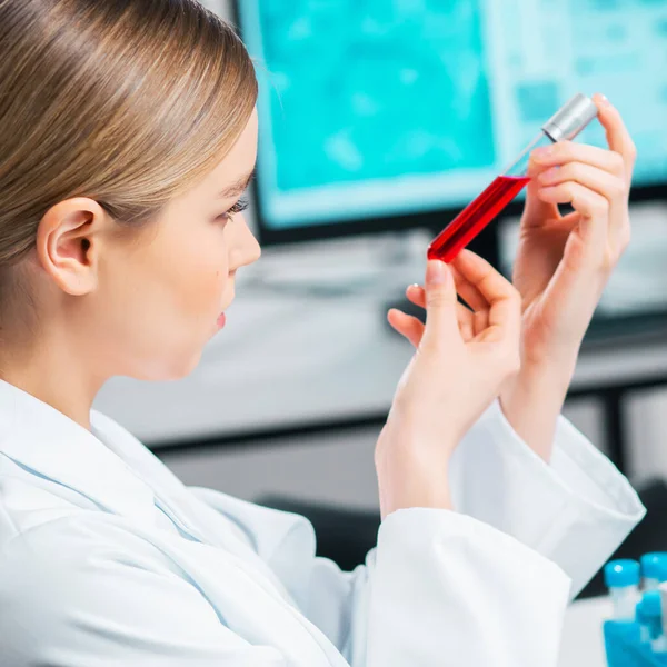 Scientifique Professionnel Travaillant Sur Vaccin Dans Laboratoire Recherche Scientifique Moderne — Photo