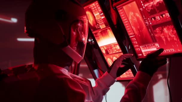 Tim Astronot Dengan Pakaian Luar Angkasa Stasiun Mars Sekelompok Kosmonot — Stok Video