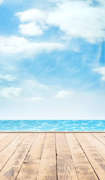 Ξύλινη Προβλήτα Εξωτικά Θαλάσσια Και Γαλάζιο Του Ουρανού Όμορφο Καλοκαίρι — Φωτογραφία Αρχείου