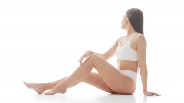Beautiful Woman White Underwear Isolated White Background Studio Video Healthy — Stock Video