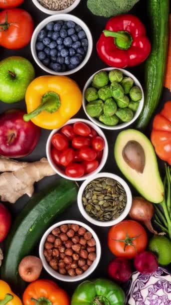 Κάθετο Βίντεο Υγιή Διατροφικά Συστατικά Φρέσκα Λαχανικά Φρούτα Και Superfood — Αρχείο Βίντεο