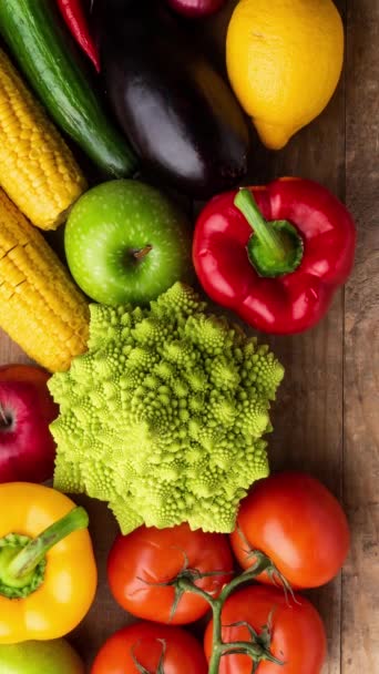 Vídeo Vertical Ingredientes Alimentares Saudáveis Legumes Frescos Frutas Superalimentos Nutrição — Vídeo de Stock