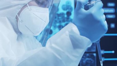 Bilimsel laboratuvar çeşitli araştırma ekipmanlarıyla dolu. Bilim adamları deneyler yapıyor ve araştırma faaliyetleri yürütüyorlar. Video konsepti bilim ve teknolojinin özünü vurguluyor.
