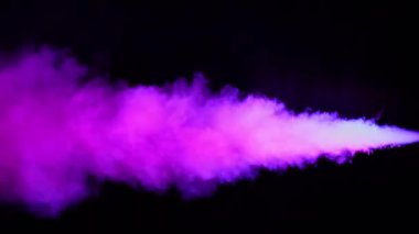 Siyah arka plan üzerinde soyut duman dokusu. Karanlıkta sis..