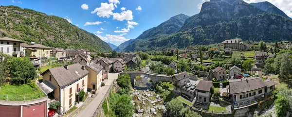 Drohnenblick Auf Das Dorf Giornico Den Schweizer Alpen — Stockfoto