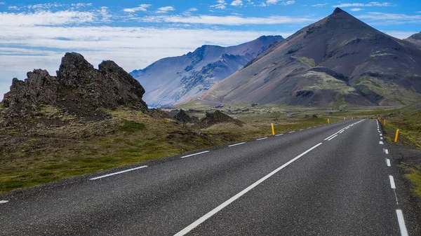Paisagem Rural Com Uma Estrada Islândia — Fotografia de Stock