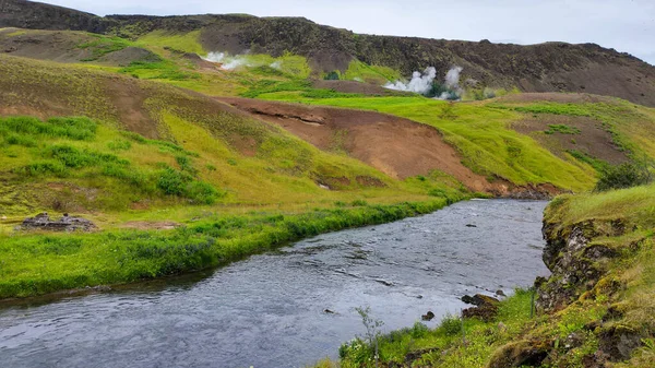 Αγροτικό Τοπίο Ένα Ποτάμι Στην Ισλανδία — Φωτογραφία Αρχείου