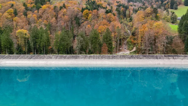 Sviçre Alplerindeki Sonbahar Manzarasına Bak — Stok fotoğraf