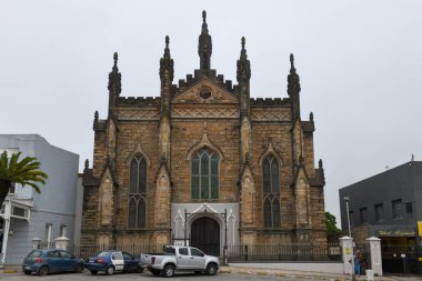 Güney Afrika 'daki Grahamstown' un merkezinde bir koloni evi.
